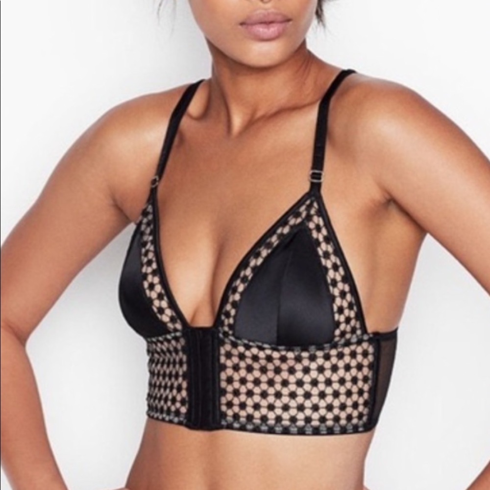🌺Sale🎉🌺💥 NWT VICTORIA SECRET TRIANGLE SATIN BRALETTE